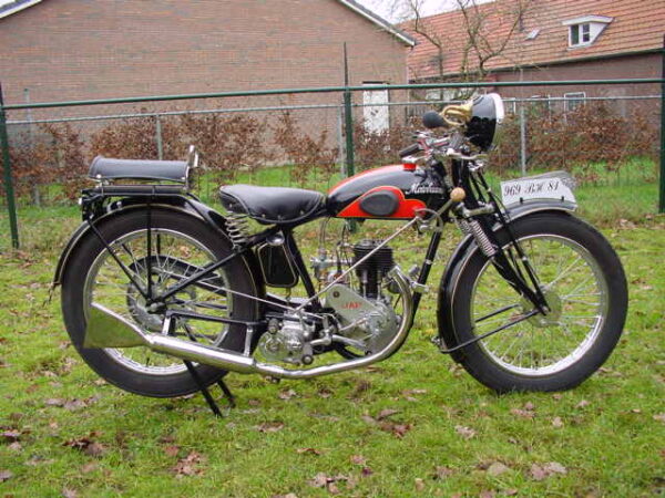 モトベカン M2（1932年）エンジンディテール｜欧州クラシックの機械美と整備品質
