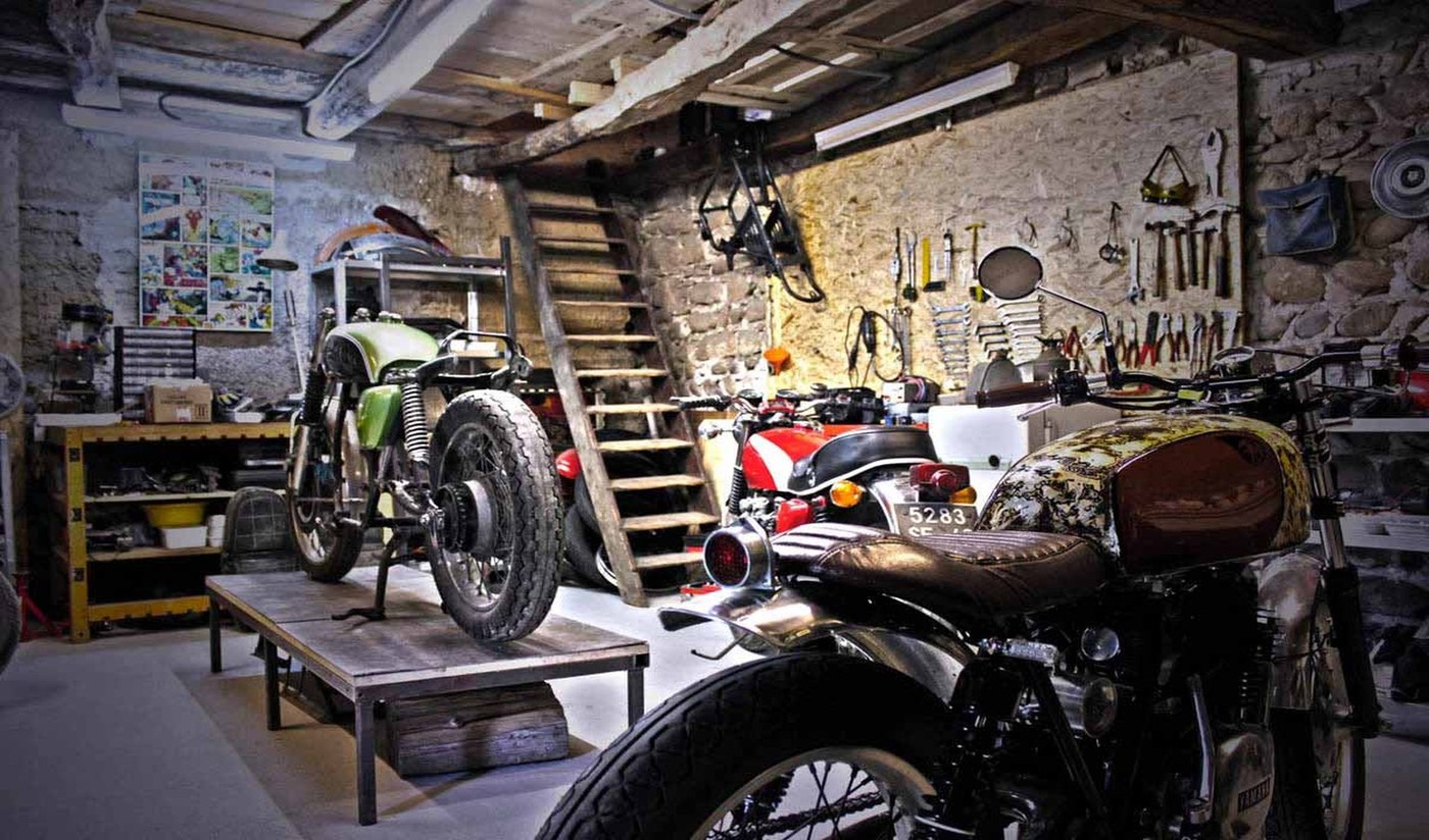 在庫・入荷予定｜実在ガレージでの1950〜1990年代フランス製ヴィンテージバイク展示 — モトモチ・フランス