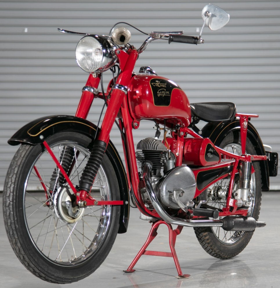 年代別で探す|1920〜1990年代クラシックバイク | ヨーロッパ旧車 | Motomochi 年代別 クラシックバイク 1960年代 スポーツ&ツアラー 高回転化と洗練