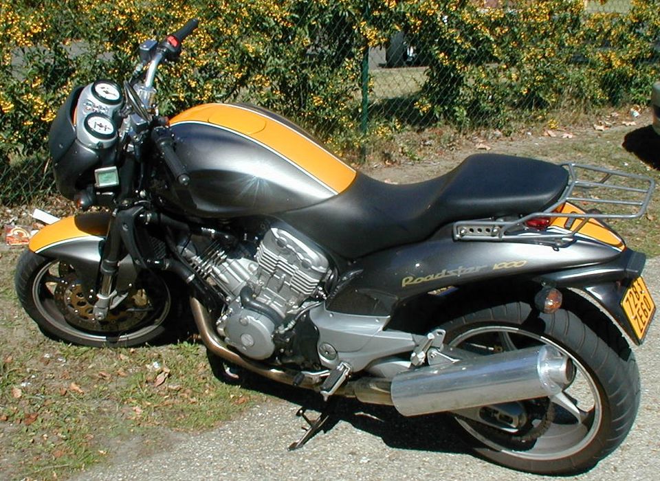 年代別で探す|1920〜1990年代クラシックバイク | ヨーロッパ旧車 | Motomochi 年代別 クラシックバイク 1990年代初頭 ネオクラシックの源流